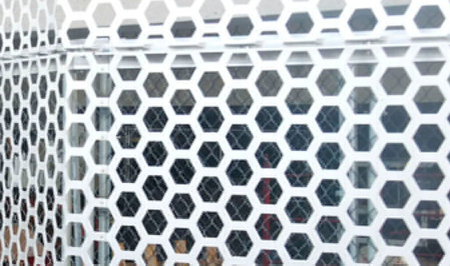 the-product-characteristics-of-the-perforated-metal-wire-mesh.jpg
