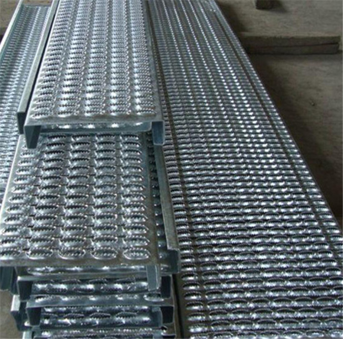 perforated grip strut / safety steel deck