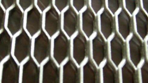 plastic coated expanded mesh flooring